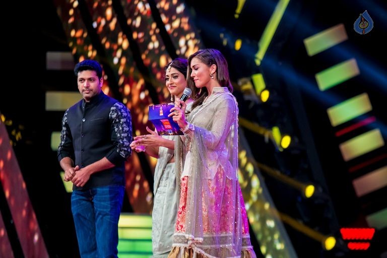 Celebrities at SIIMA Awards 2015 Day 1 - 91 / 327 photos