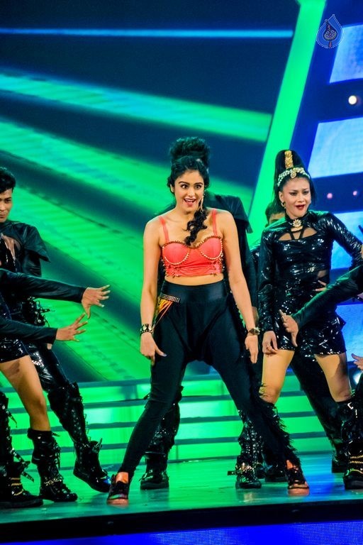 Celebrities at SIIMA Awards 2015 Day 1 - 154 / 327 photos