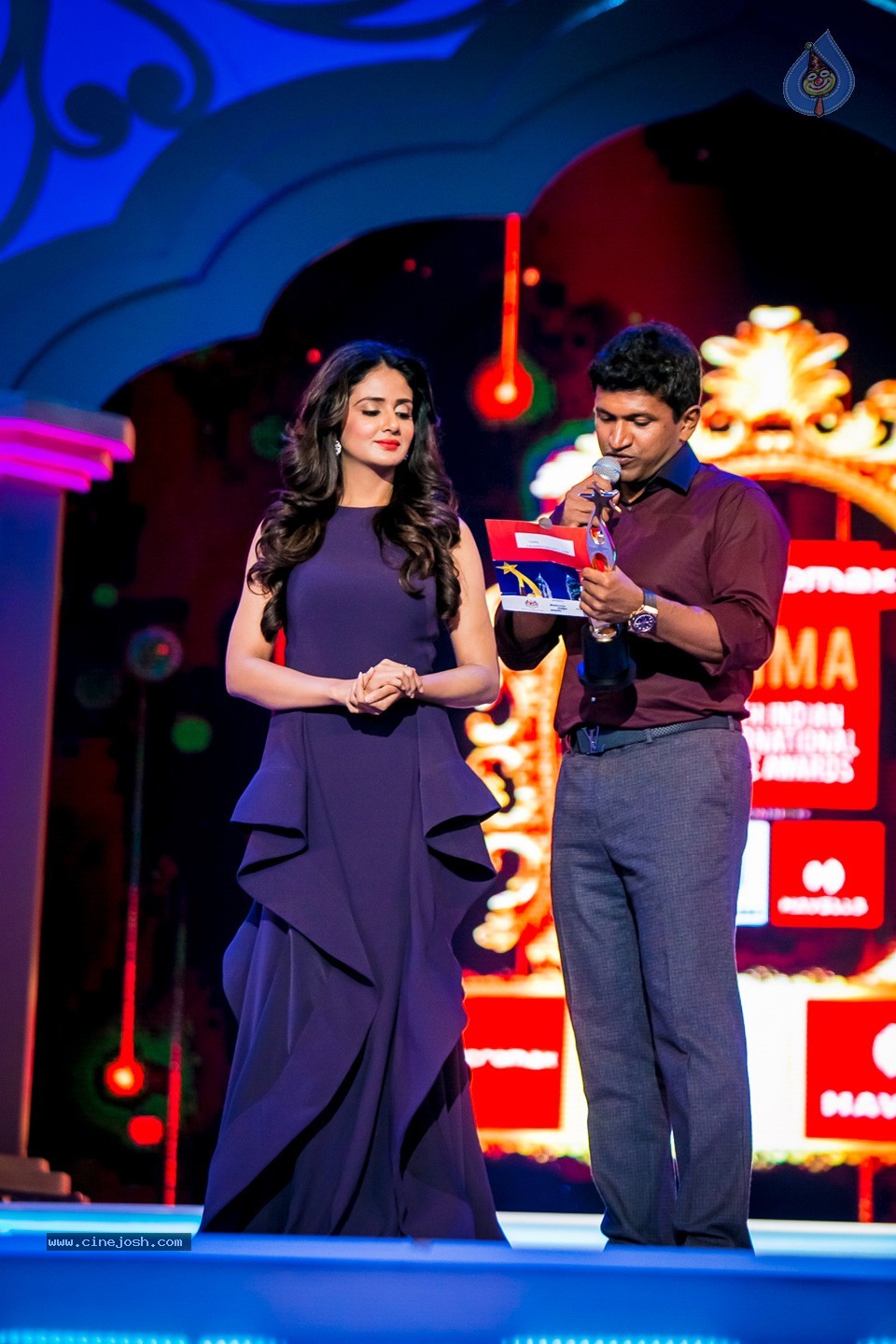 Celebs at SIIMA Awards Day 2 - 47 / 152 photos