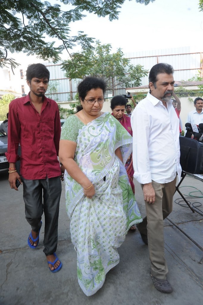 Celebs Condolences to Nandamuri Janakiram Photos - 28 / 351 photos