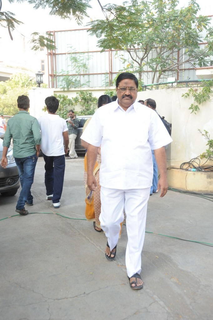 Celebs Condolences to Nandamuri Janakiram Photos - 40 / 351 photos