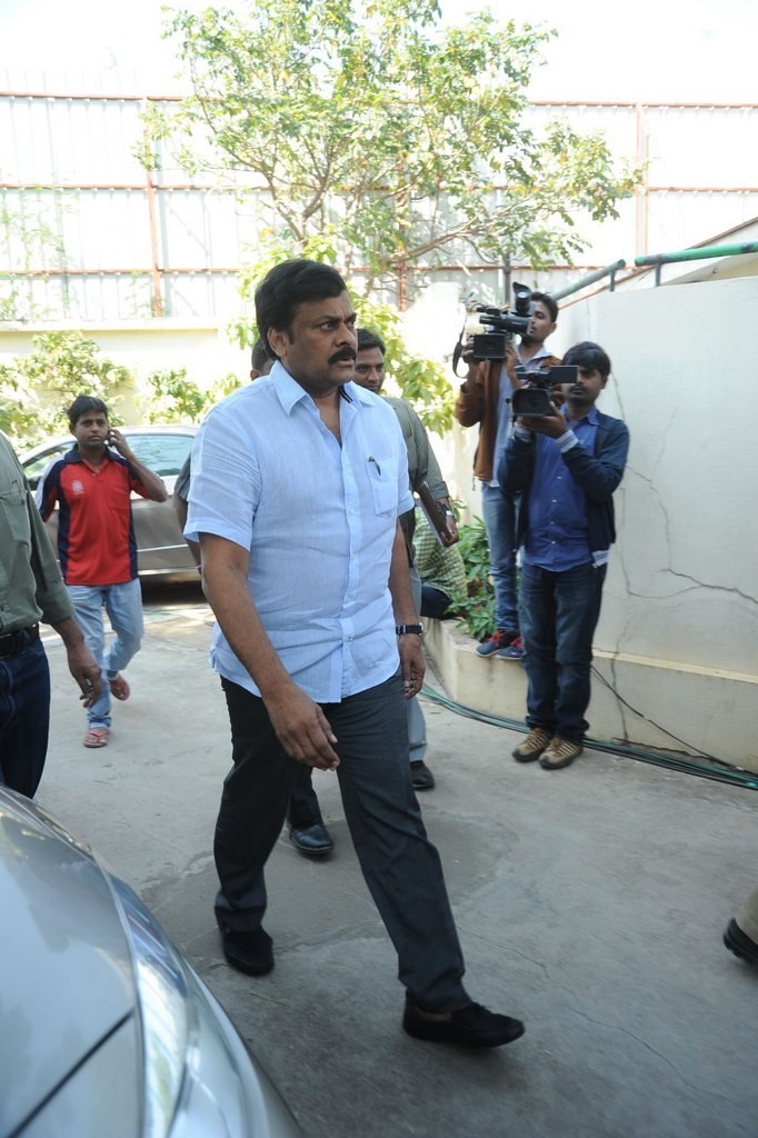 Celebs Condolences to Nandamuri Janakiram Photos - 86 / 351 photos