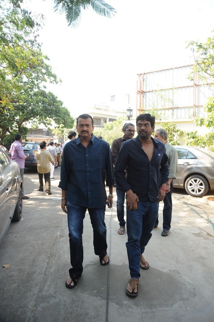 Celebs Condolences to Nandamuri Janakiram Photos - 95 / 351 photos