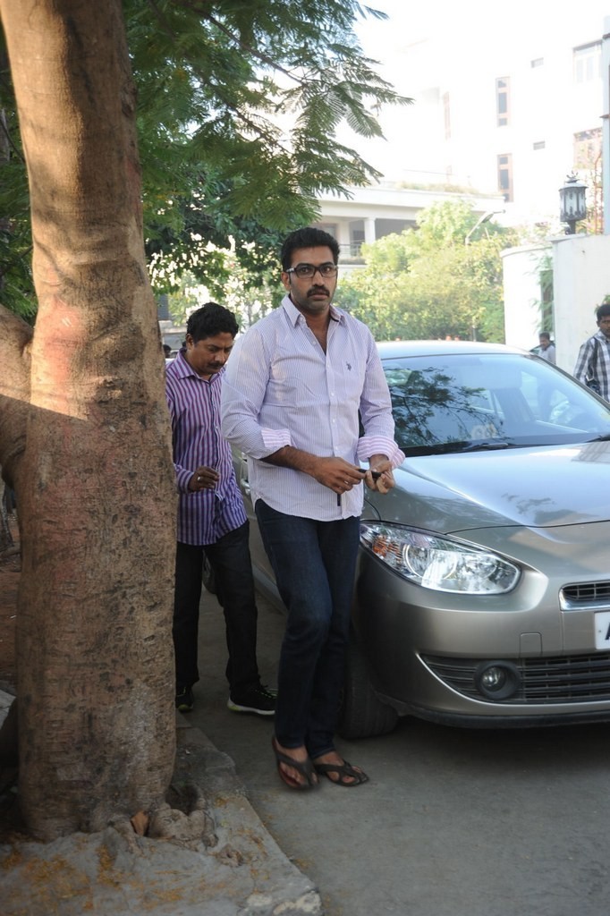 Celebs Condolences to Nandamuri Janakiram Photos - 105 / 351 photos