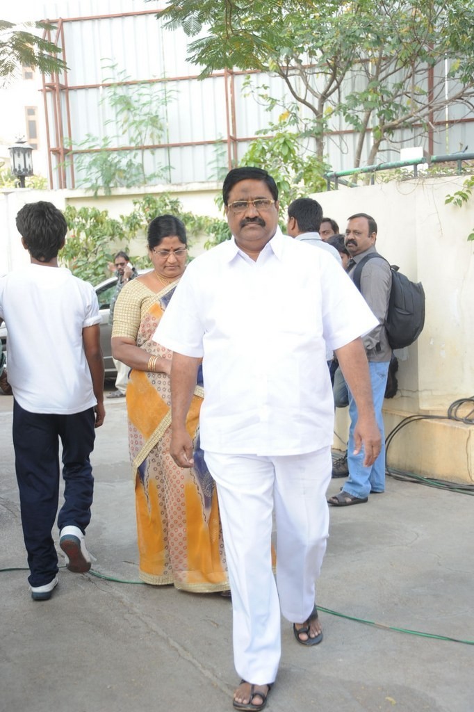 Celebs Condolences to Nandamuri Janakiram Photos - 214 / 351 photos