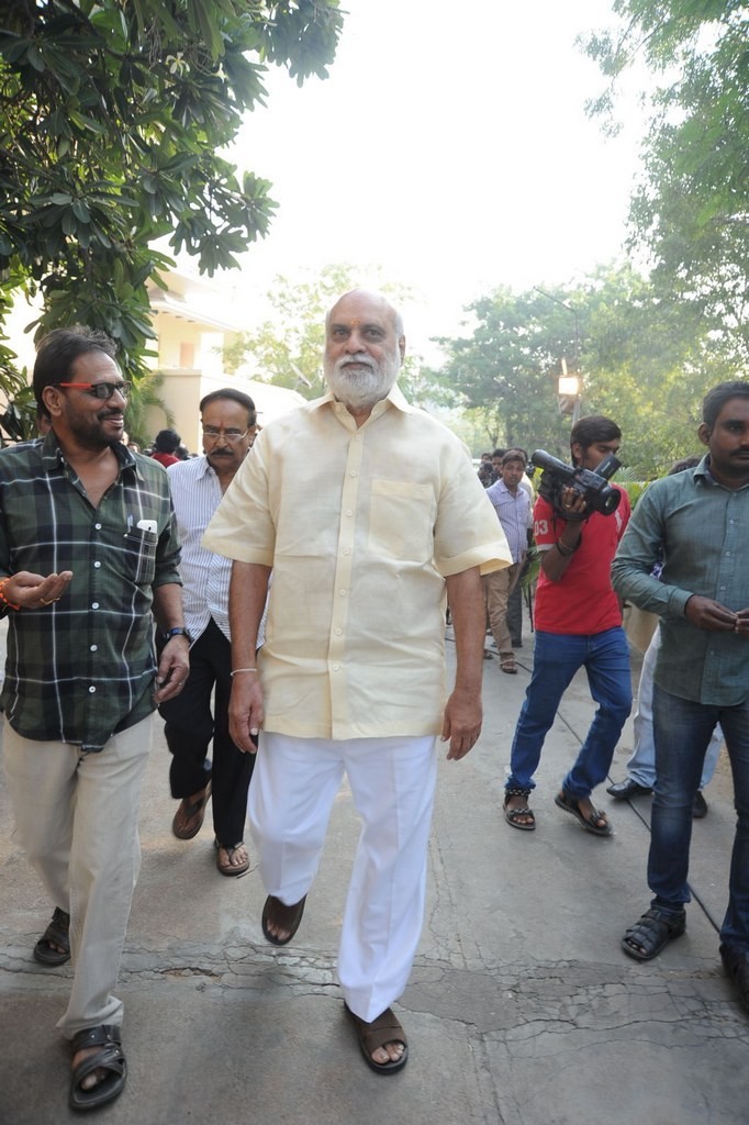 Celebs Condolences to Nandamuri Janakiram Photos - 289 / 351 photos