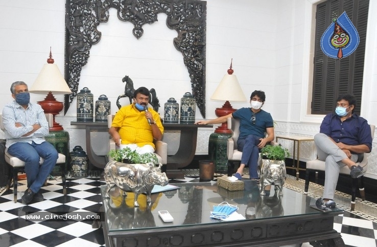 Celebs Meeting At Chiru Residence - 4 / 6 photos