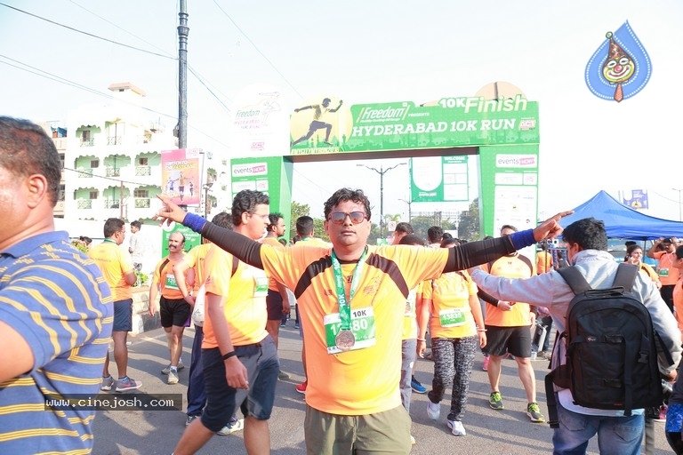 Celebs Participated In 10k Run - 30 / 39 photos