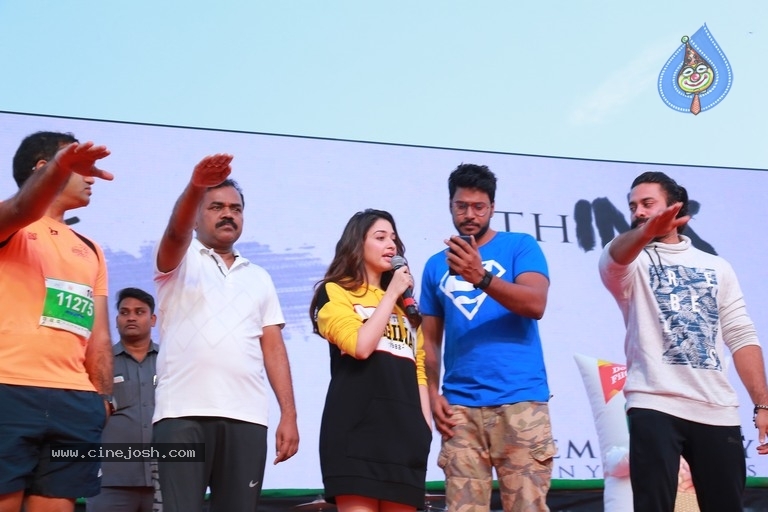 Celebs Participated In 10k Run - 38 / 39 photos