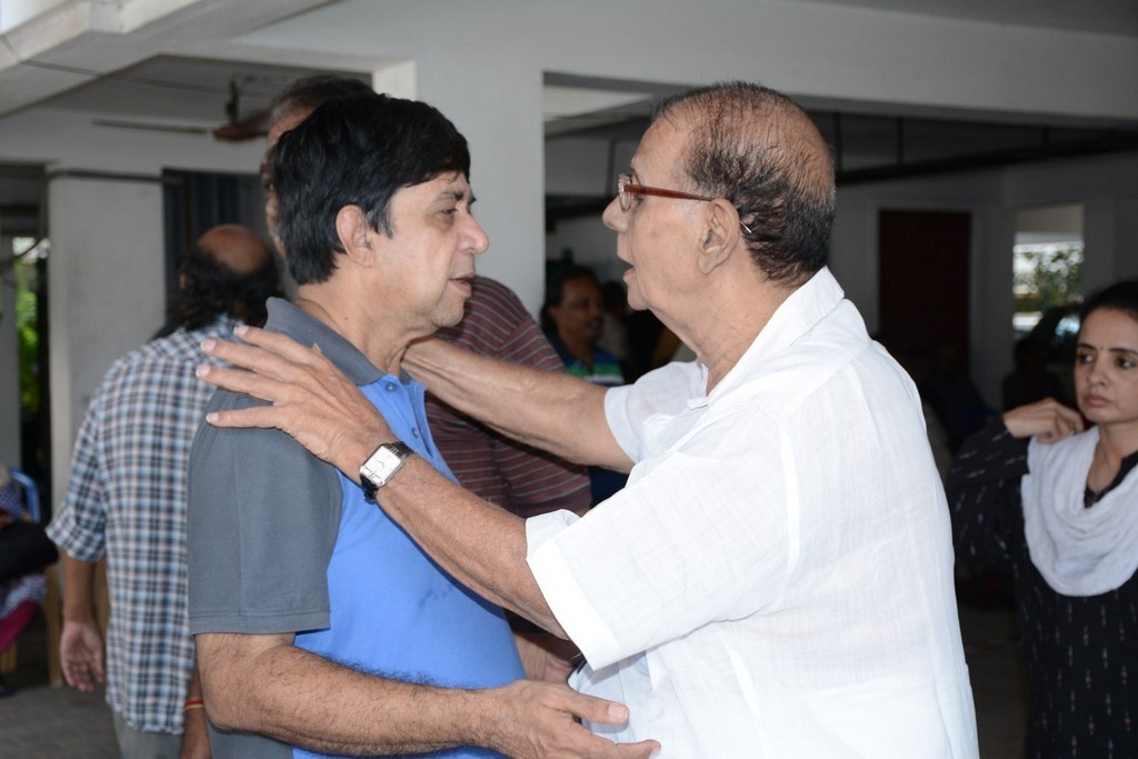 Celebs Pay Homage to K Balachander Son - 79 / 122 photos