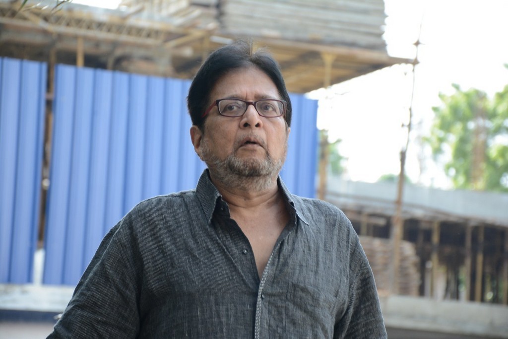 Celebs Pay Homage to K Balachander Son - 85 / 122 photos