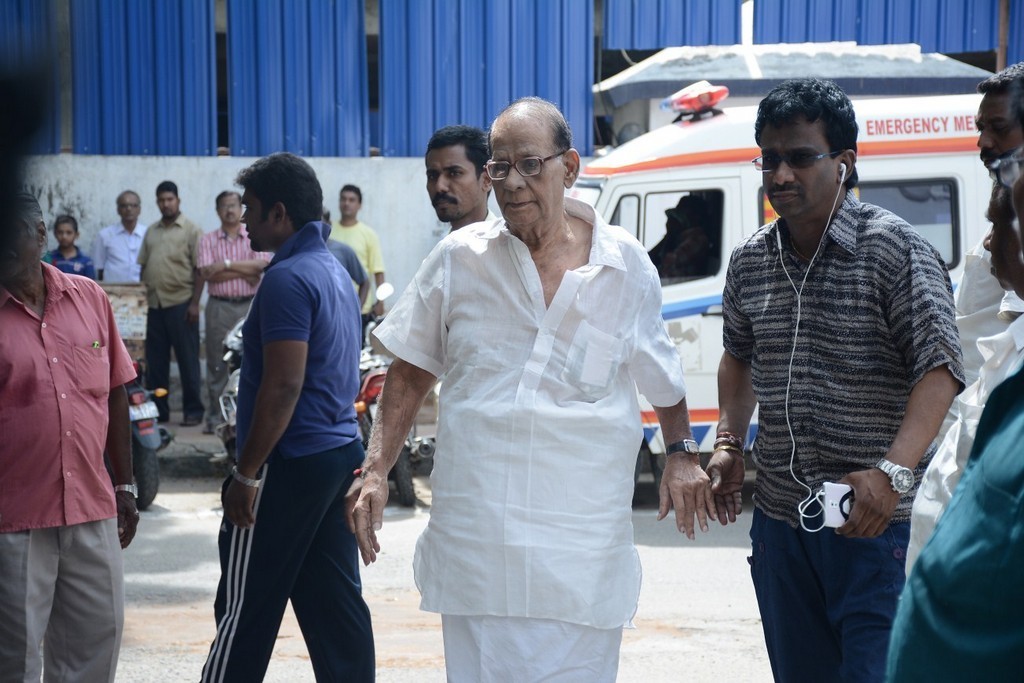 Celebs Pay Homage to K Balachander Son - 95 / 122 photos