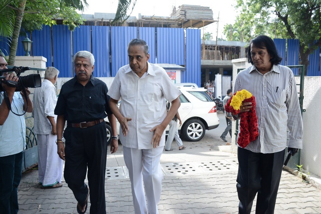 Celebs Pay Homage to K Balachander Son - 109 / 122 photos