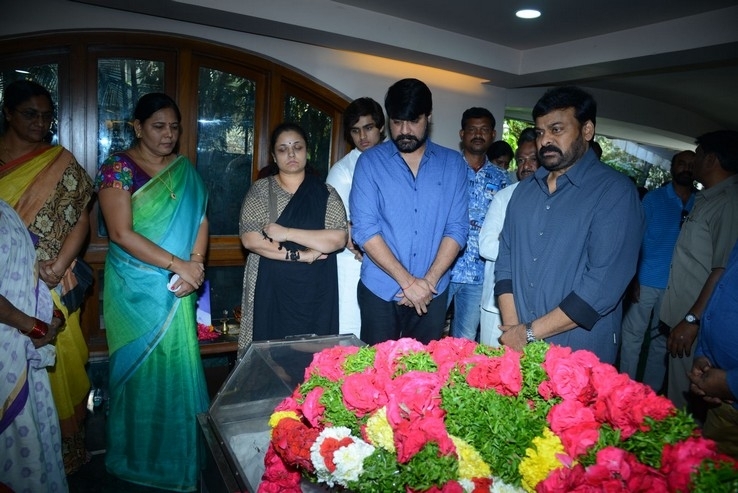 Celebs Pay Homage to Srikath Father - 7 / 36 photos