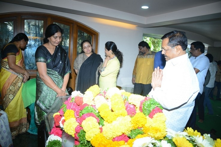 Celebs Pay Homage to Srikath Father - 15 / 36 photos