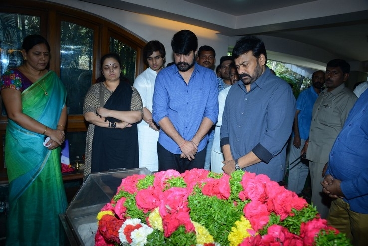 Celebs Pay Homage to Srikath Father - 32 / 36 photos