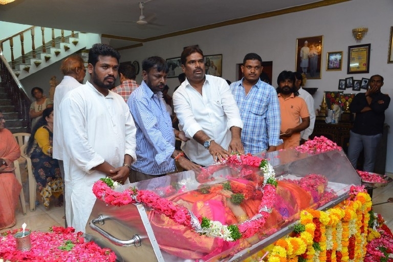 Celebs Pay Homage To Vijaya Nirmala 03 - 5 / 61 photos