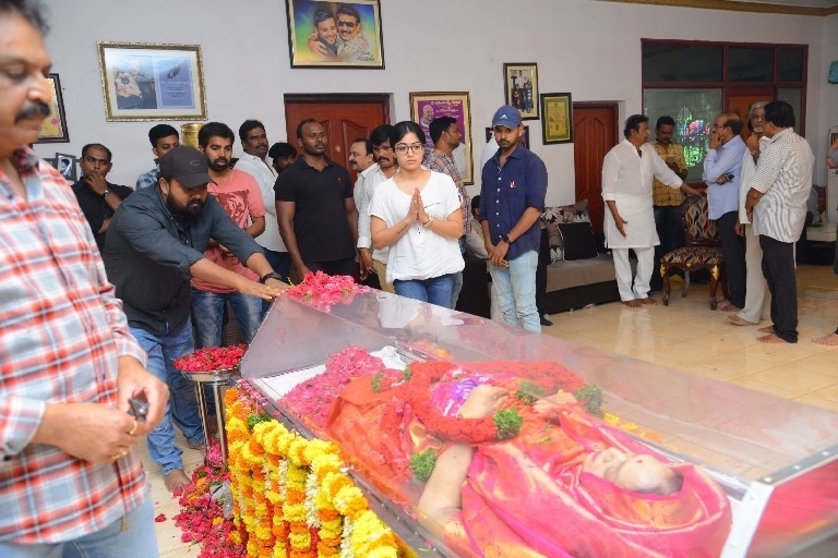 Celebs Pay Homage To Vijaya Nirmala 03 - 8 / 61 photos