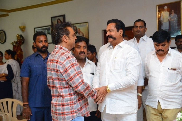 Celebs Pay Homage To Vijaya Nirmala 03 - 41 / 61 photos