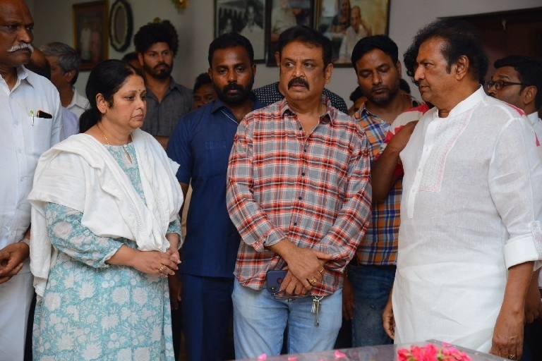 Celebs Pay Homage To Vijaya Nirmala 03 - 43 / 61 photos