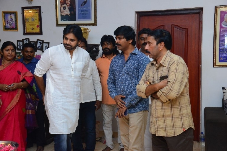 Celebs Pay Homage To Vijaya Nirmala 03 - 45 / 61 photos