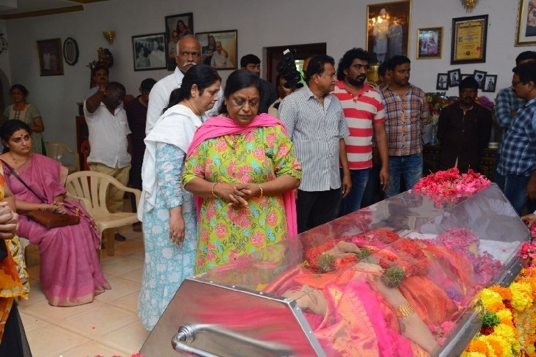 Celebs Pay Homage To Vijaya Nirmala 03 - 48 / 61 photos