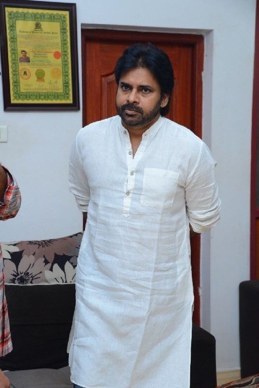 Celebs Pay Homage To Vijaya Nirmala 03 - 49 / 61 photos