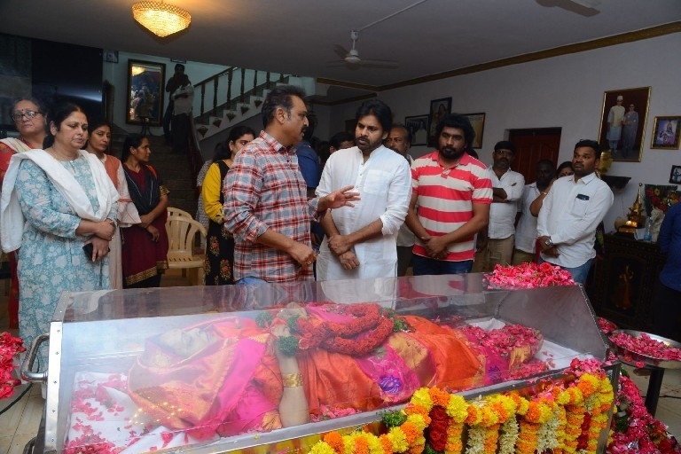 Celebs Pay Homage To Vijaya Nirmala 03 - 51 / 61 photos