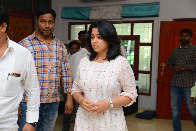 Celebs Pay Homage To Vijaya Nirmala 03 - 56 / 61 photos