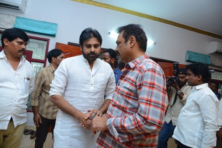 Celebs Pay Homage To Vijaya Nirmala 03 - 61 / 61 photos