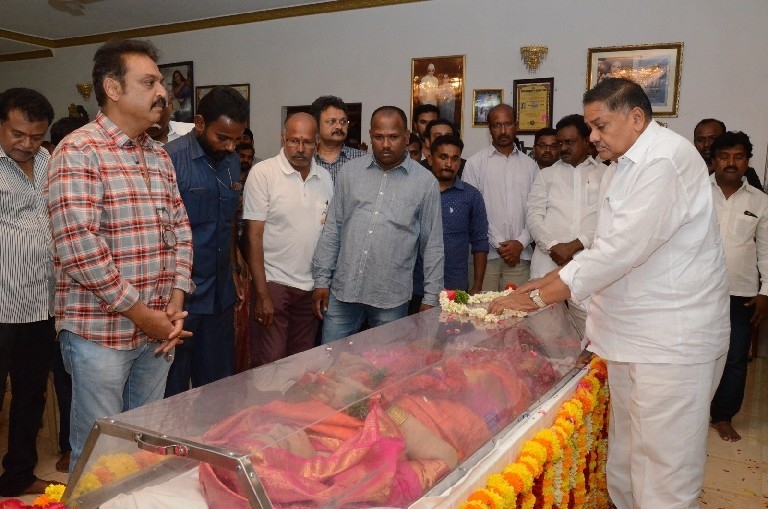 Celebs Pay Homage To Vijaya Nirmala 01 - 1 / 41 photos