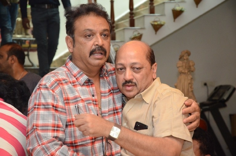 Celebs Pay Homage To Vijaya Nirmala 02 - 31 / 37 photos