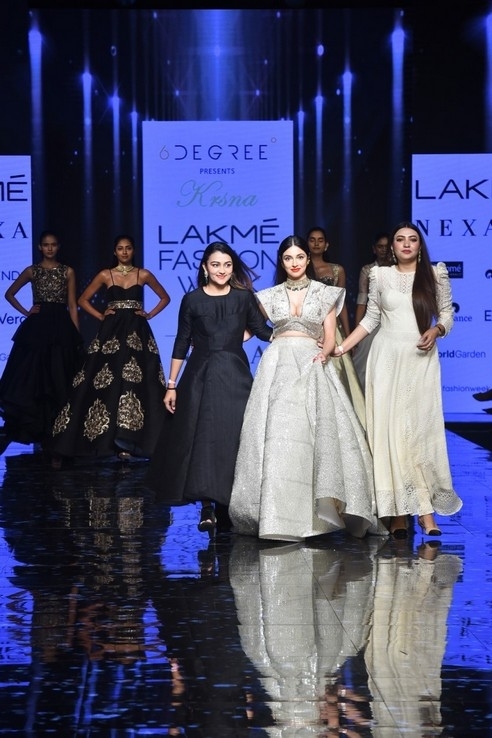 Celebs RampWalk at Lakme Fashion Week 2020 - 29 / 84 photos