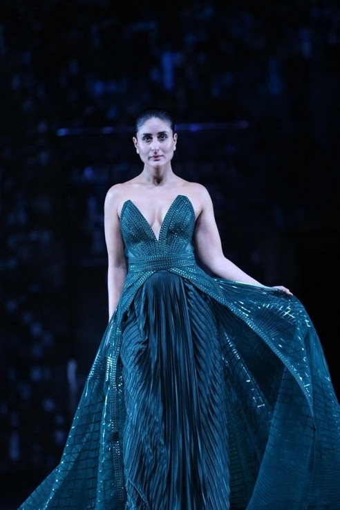 Celebs RampWalk at Lakme Fashion Week 2020 - 52 / 84 photos