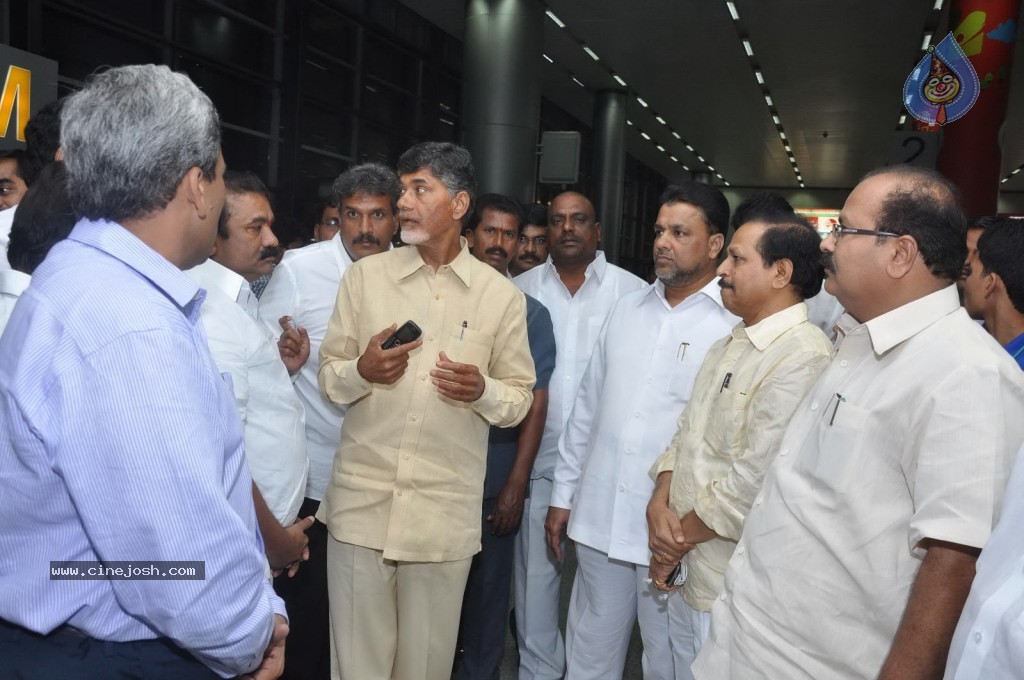 TDP Chandrababu Naidu at Shamshabad Airport - 1 / 56 photos