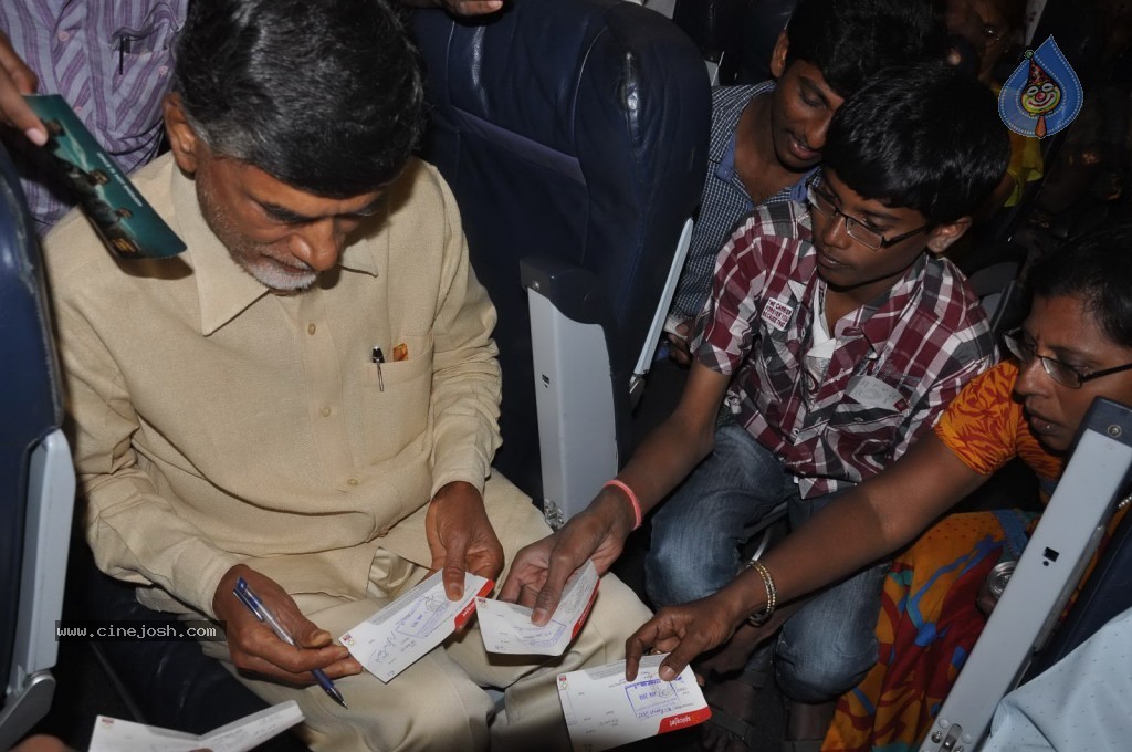 TDP Chandrababu Naidu at Shamshabad Airport - 4 / 56 photos