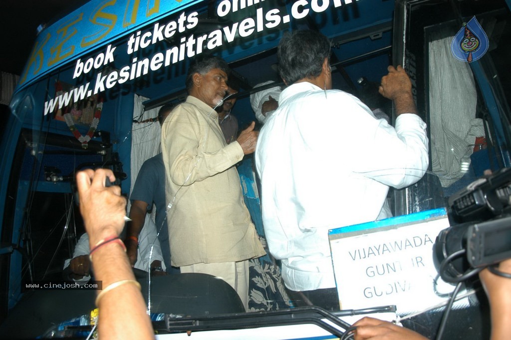 TDP Chandrababu Naidu at Shamshabad Airport - 54 / 56 photos