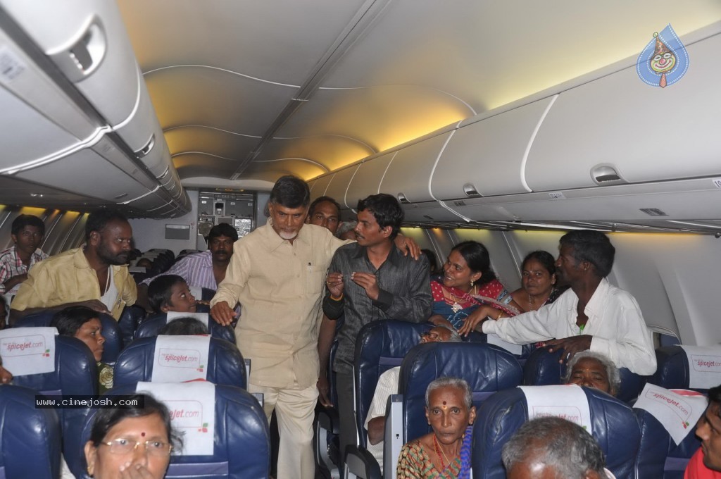 TDP Chandrababu Naidu at Shamshabad Airport - 56 / 56 photos