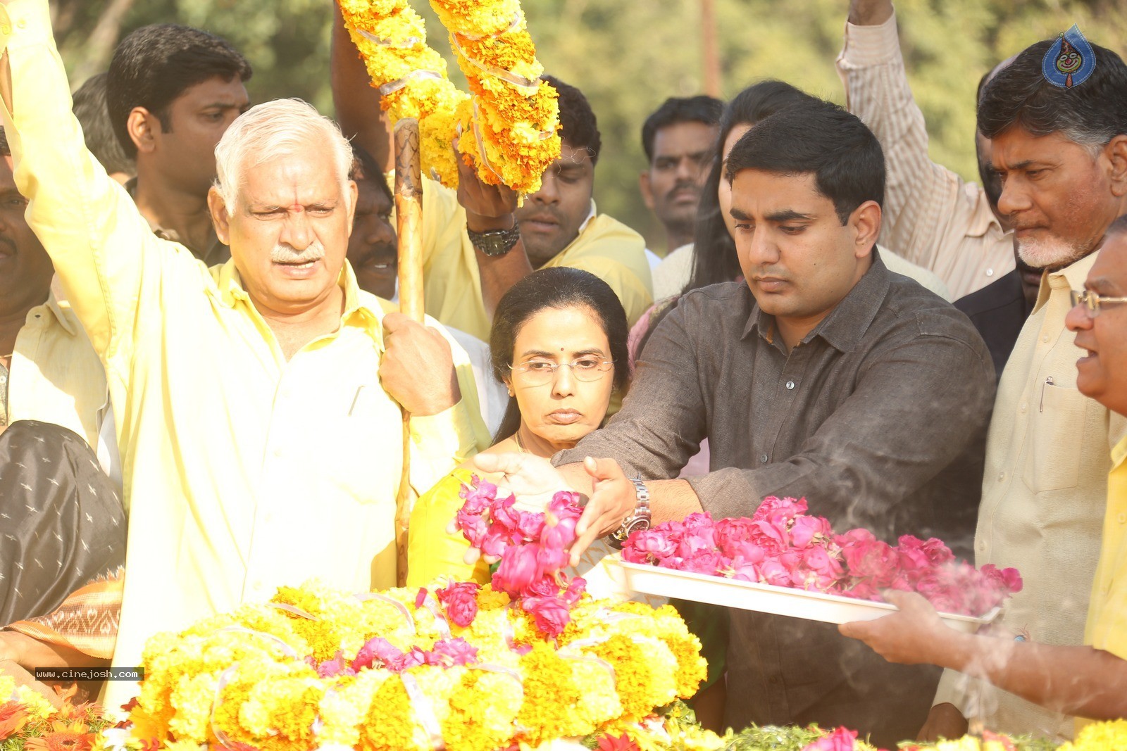 Chandrababu Naidu Family at NTR Ghat - 16 / 90 photos