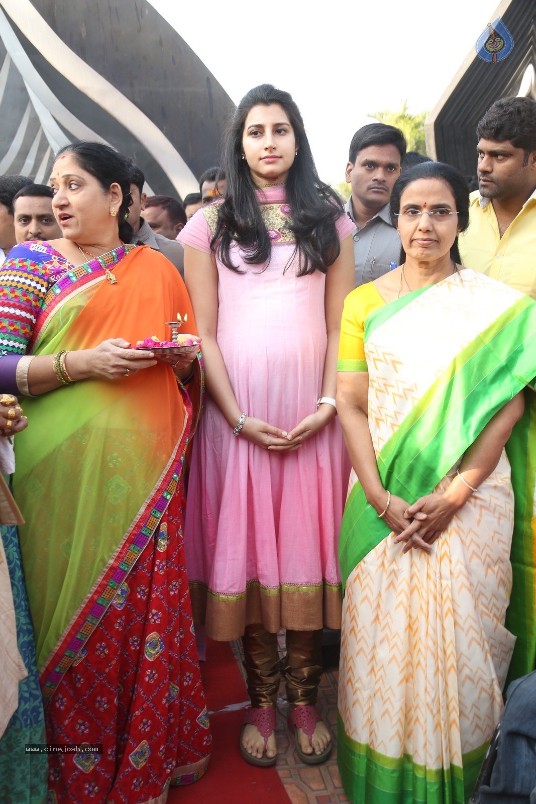 Chandrababu Naidu Family at NTR Ghat - 17 / 90 photos