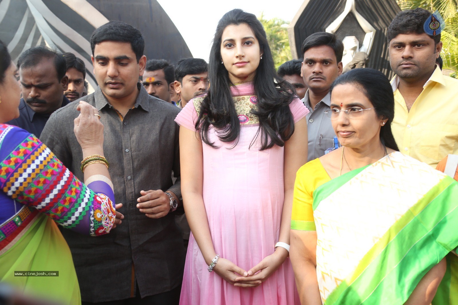 Chandrababu Naidu Family at NTR Ghat - 24 / 90 photos