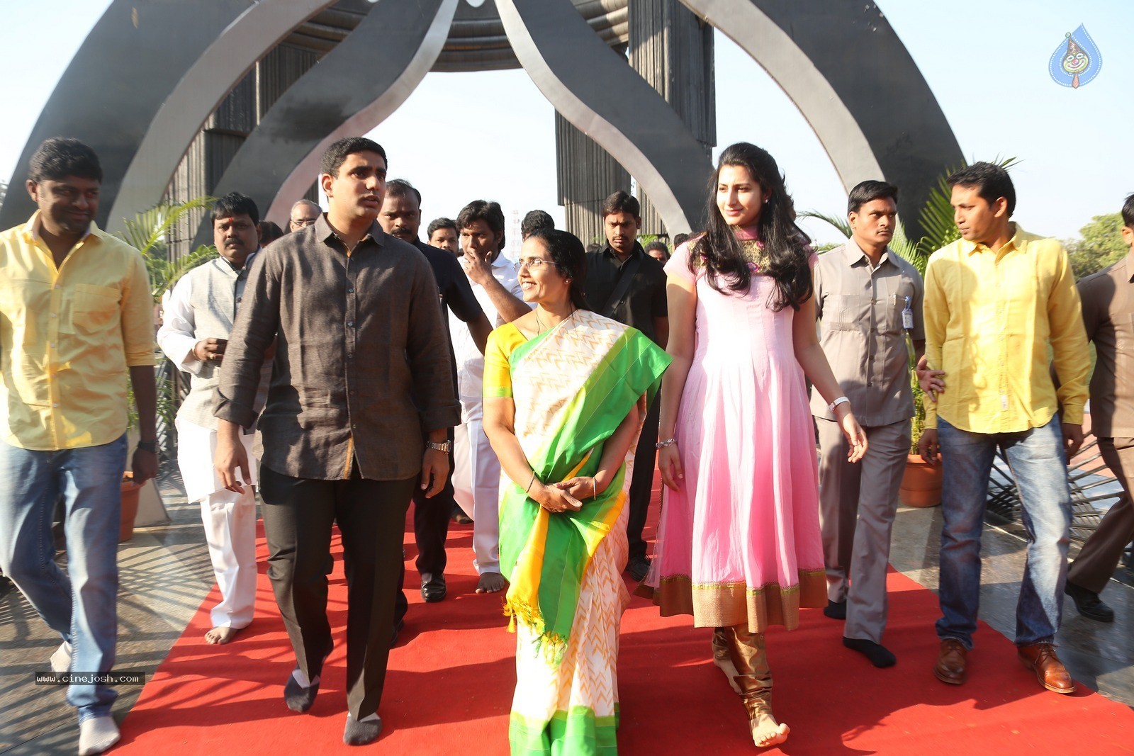 Chandrababu Naidu Family at NTR Ghat - 29 / 90 photos