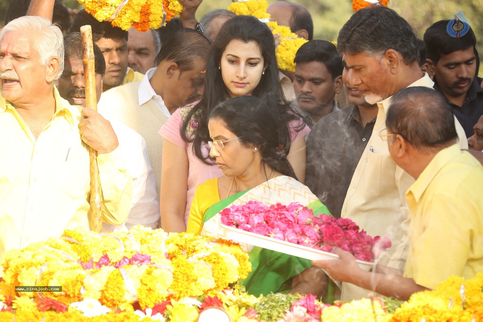 Chandrababu Naidu Family at NTR Ghat - 36 / 90 photos