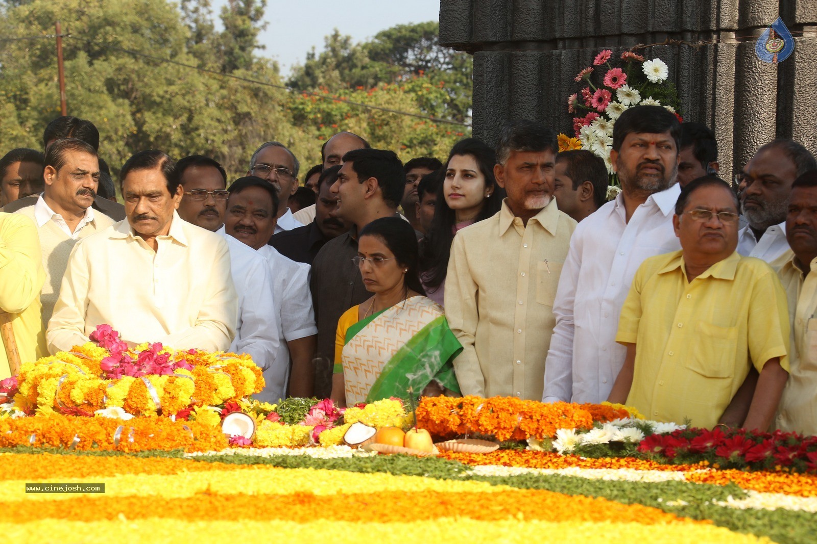 Chandrababu Naidu Family at NTR Ghat - 45 / 90 photos