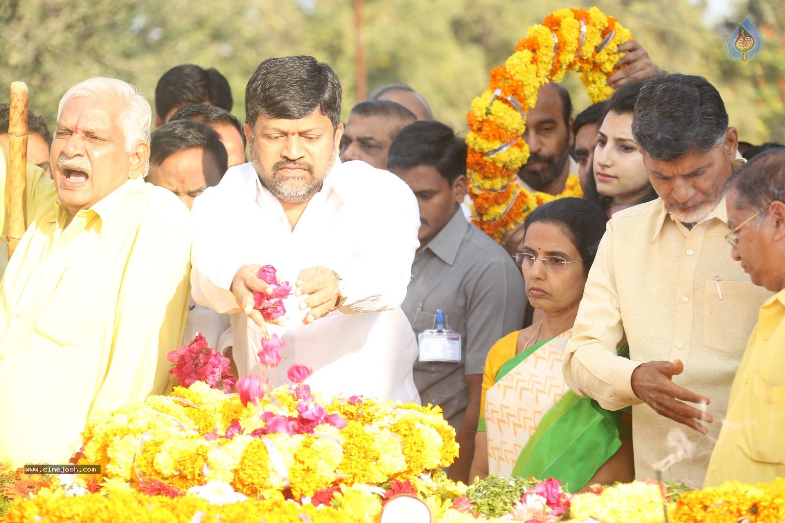 Chandrababu Naidu Family at NTR Ghat - 46 / 90 photos