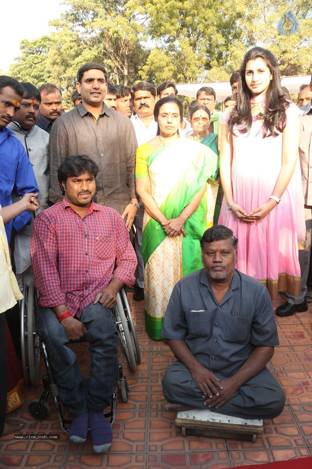 Chandrababu Naidu Family at NTR Ghat - 63 / 90 photos