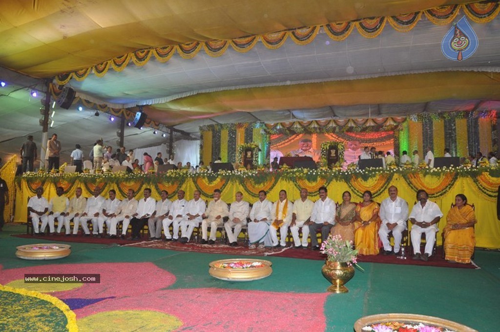 Chandrababu Naidu Sworn in as Andhra Pradesh CM - 129 / 150 photos