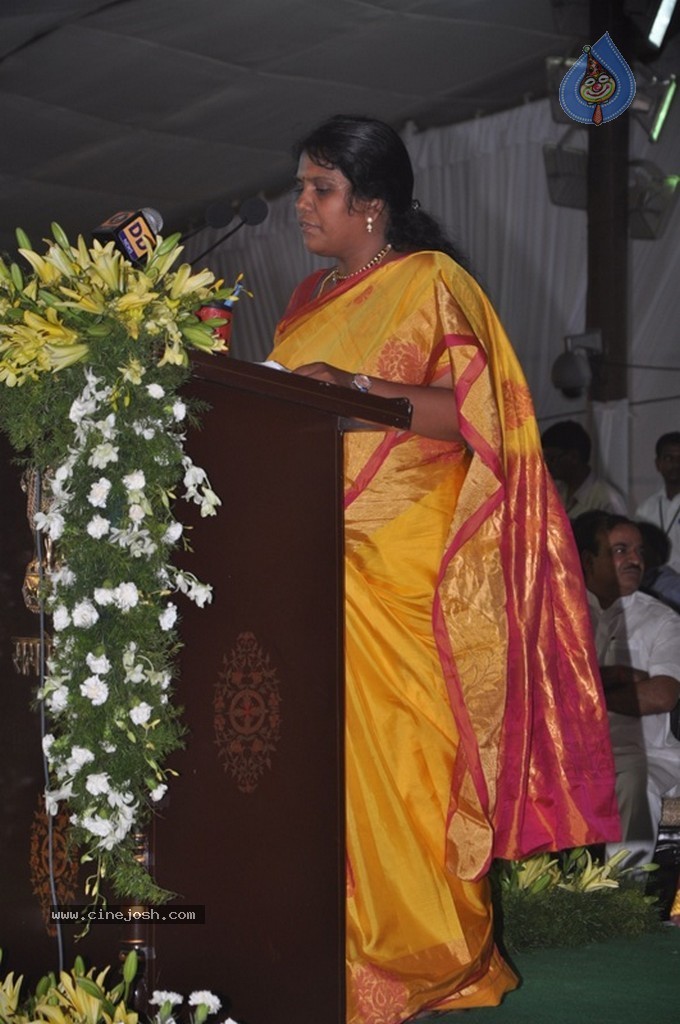 Chandrababu Naidu Sworn in as Andhra Pradesh CM - 130 / 150 photos