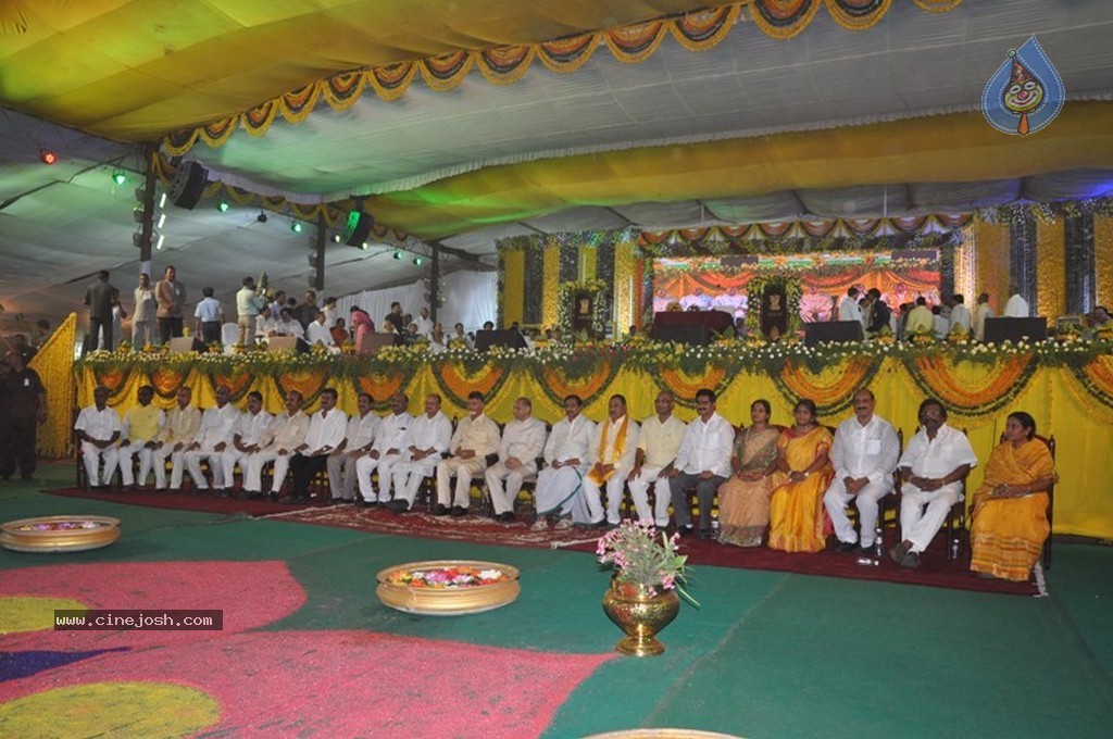 Chandrababu Naidu Sworn in as Andhra Pradesh CM - 135 / 150 photos