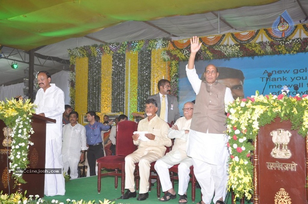 Chandrababu Naidu Sworn in as Andhra Pradesh CM - 142 / 150 photos
